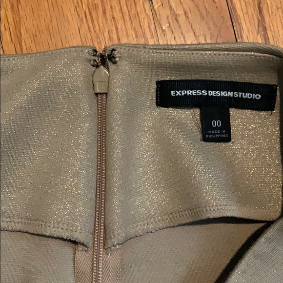 Express Mini Skirt - Picture 3 of 3